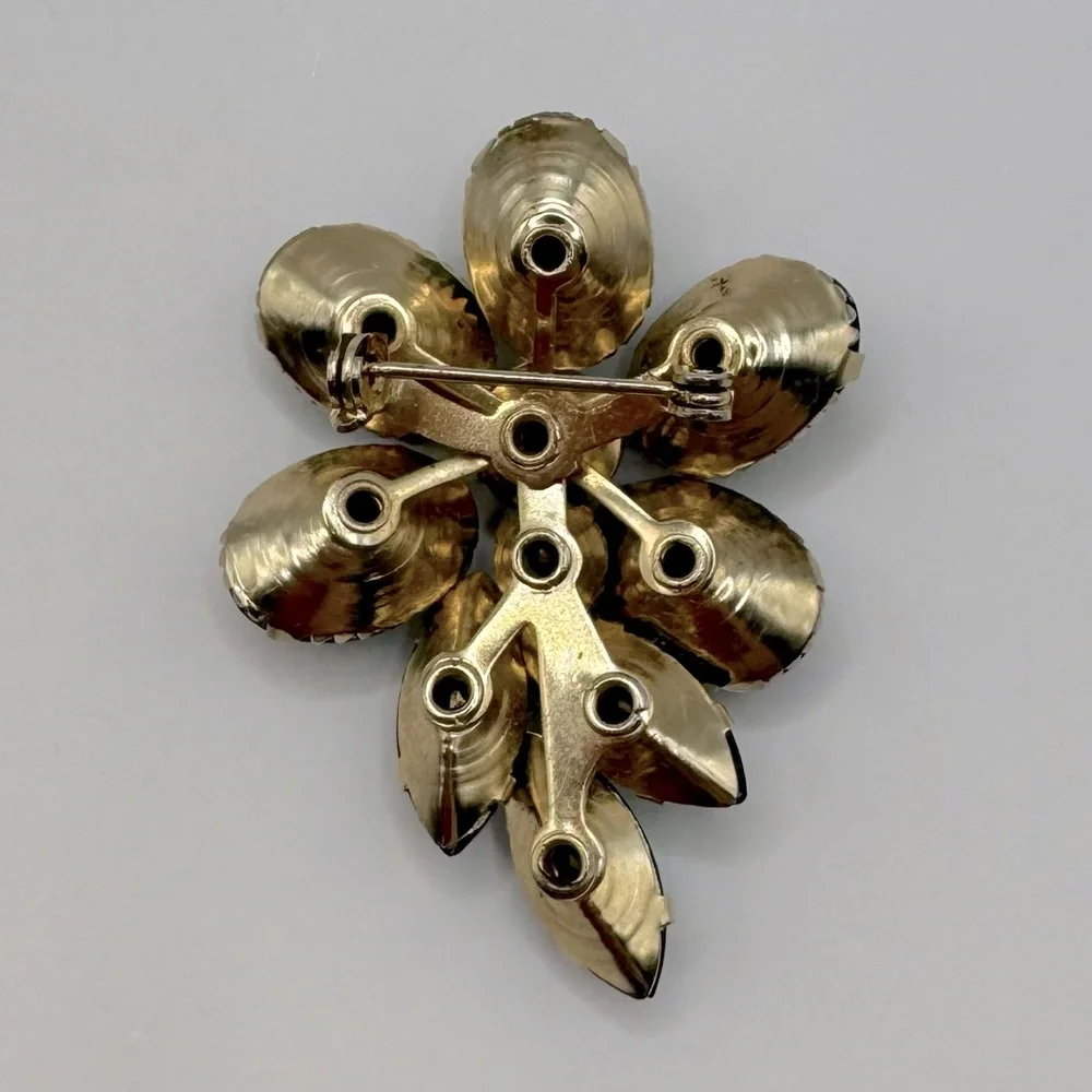 VINTAGE Green Crystal Floral Brooch